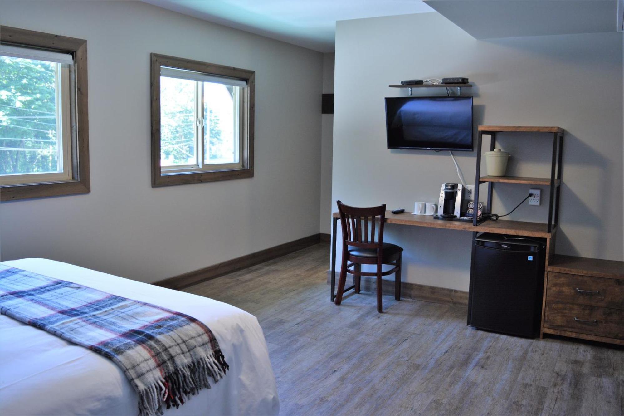 Sasquatch Inn Harrison Mills Екстер'єр фото